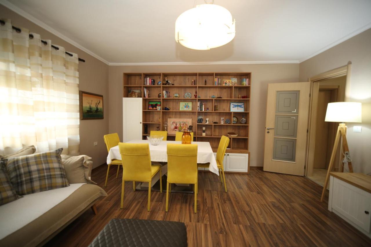 Eos Lägenhet Tirana Exteriör bild